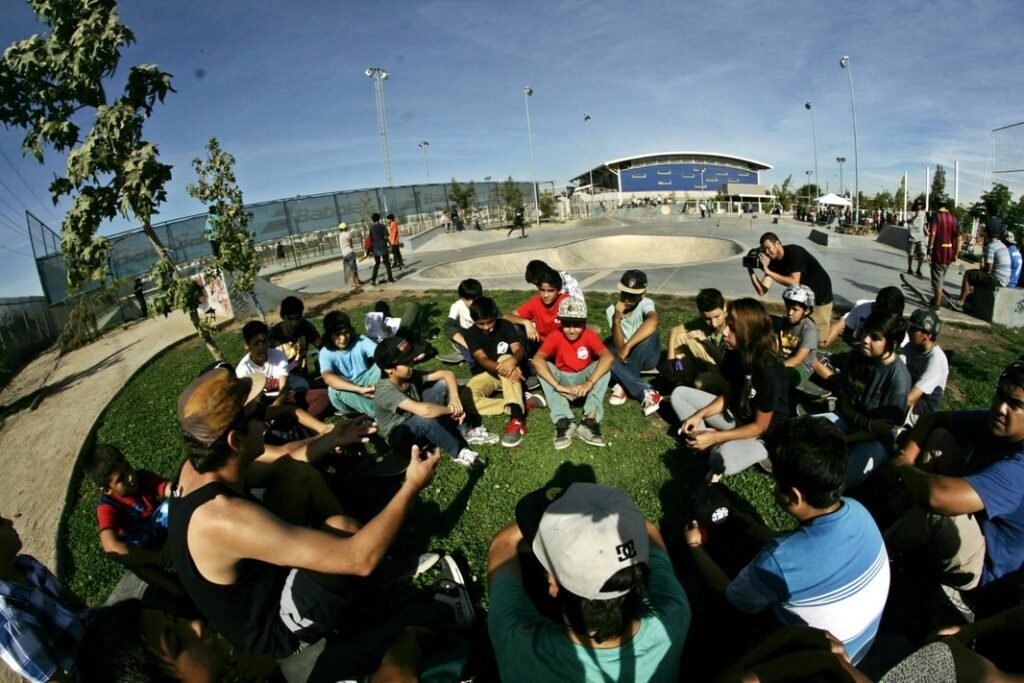 Instagram post from puenteskate. This post is in position 16.