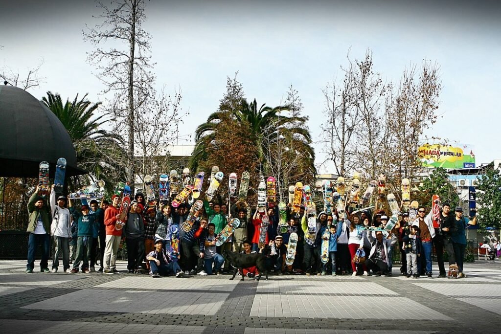 Instagram post from puenteskate. This post is in position 19.